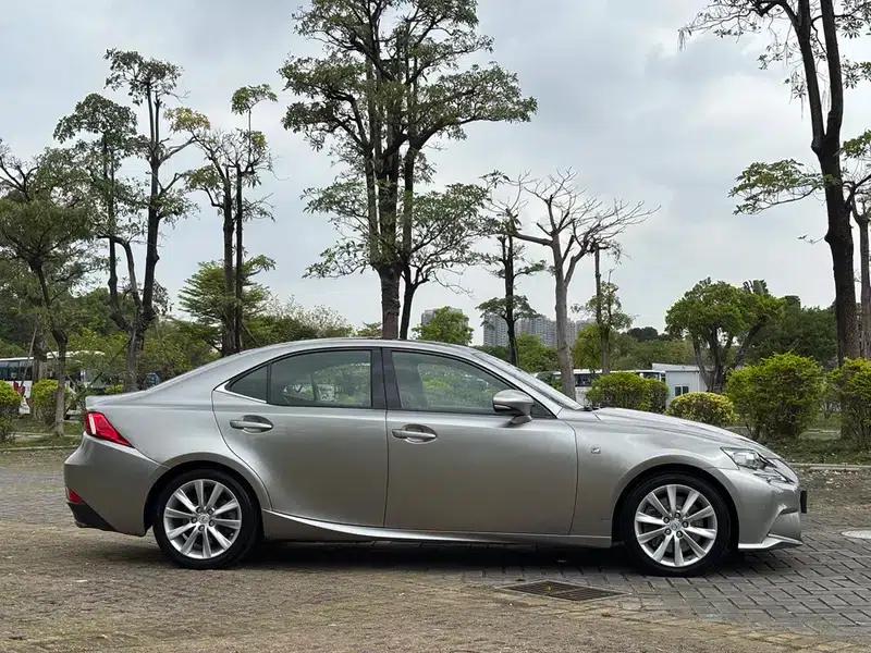 Lexus IS 2015 200t F SPORT — миниатюра 8