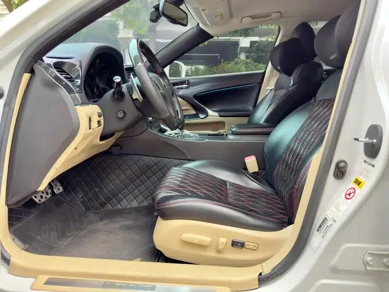 Lexus IS 2009 300 — миниатюра 12
