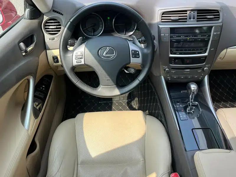 Lexus IS 2011 250 Sport Edition — миниатюра 11