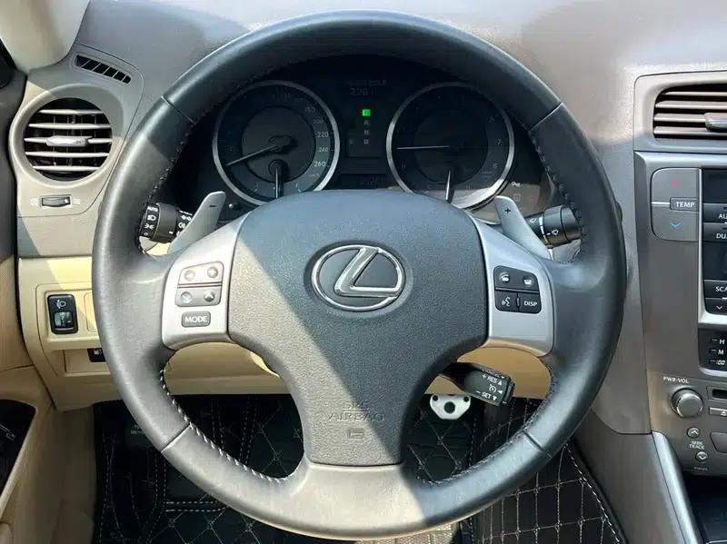 Lexus IS 2011 250 Sport Edition — миниатюра 10