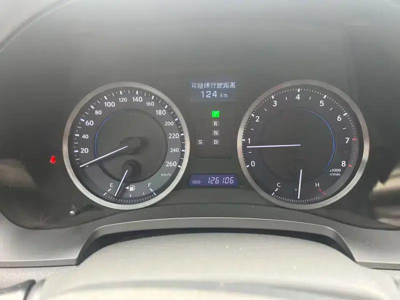 Lexus IS 2011 250 Sport Edition — миниатюра 12