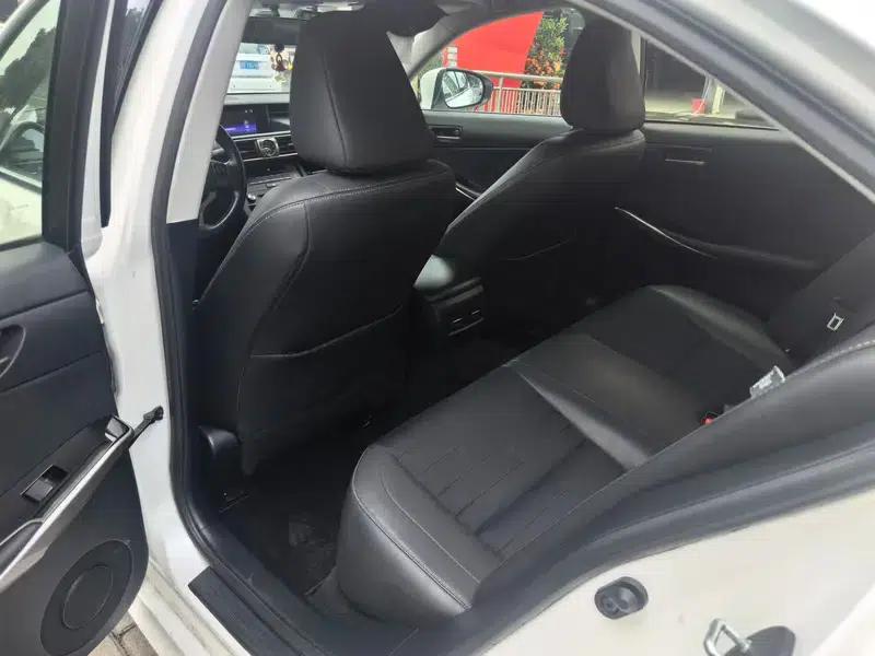 Lexus IS 2017 300 Leading Edition — миниатюра 11