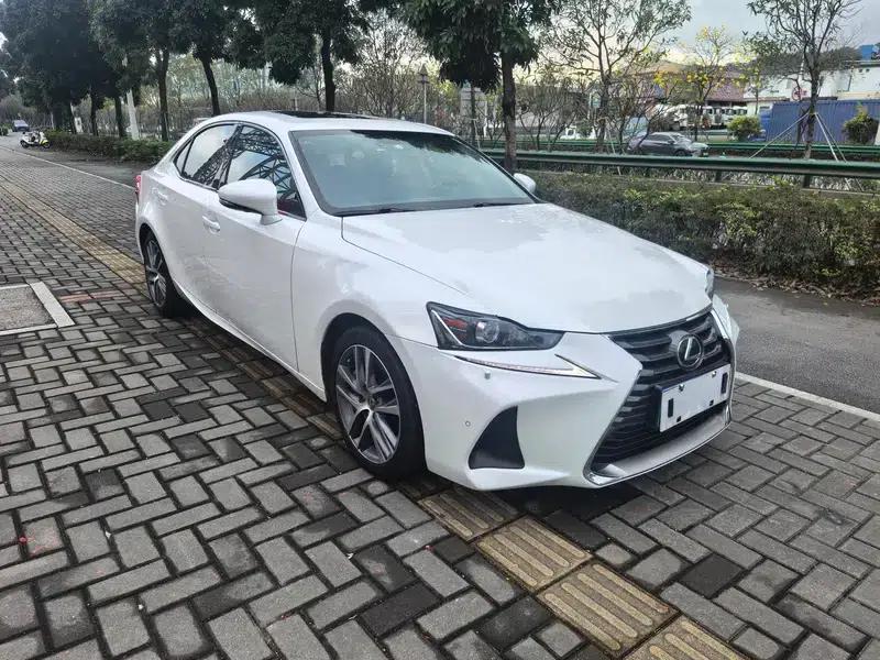 Lexus IS 2017 300 Leading Edition — миниатюра 3