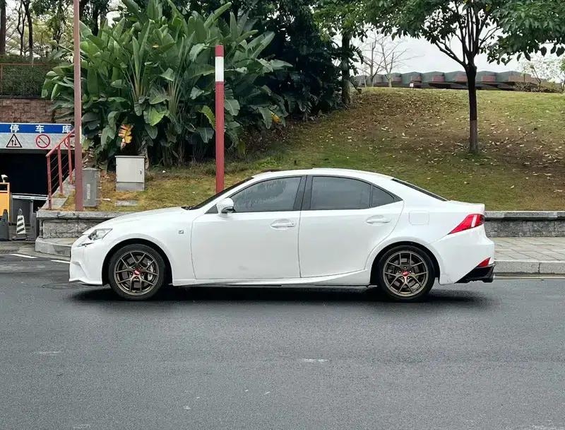 Lexus IS 2015 200t F SPORT — миниатюра 3