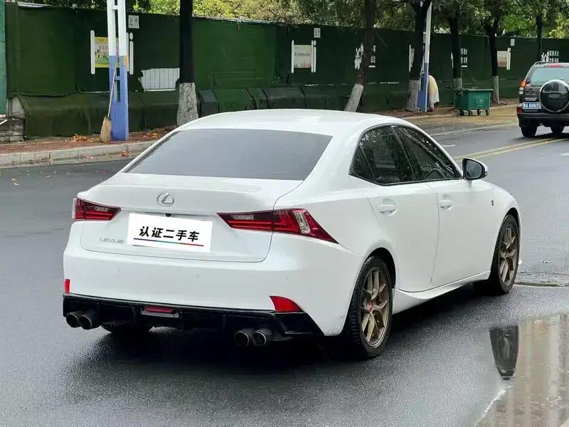 Lexus IS 2015 200t F SPORT — миниатюра 5