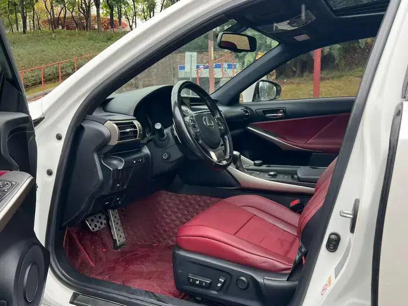 Lexus IS 2015 200t F SPORT — миниатюра 8