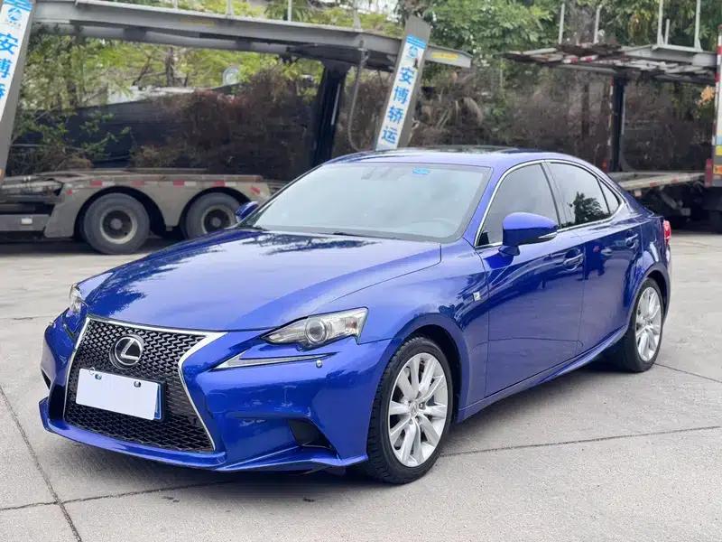 Lexus IS 2015 200t F SPORT — миниатюра 1