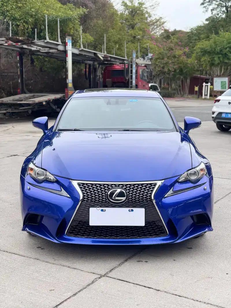 Lexus IS 2015 200t F SPORT — миниатюра 2