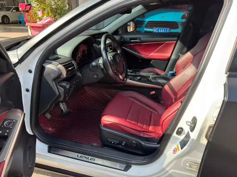 Lexus IS 2015 200t F SPORT — миниатюра 9