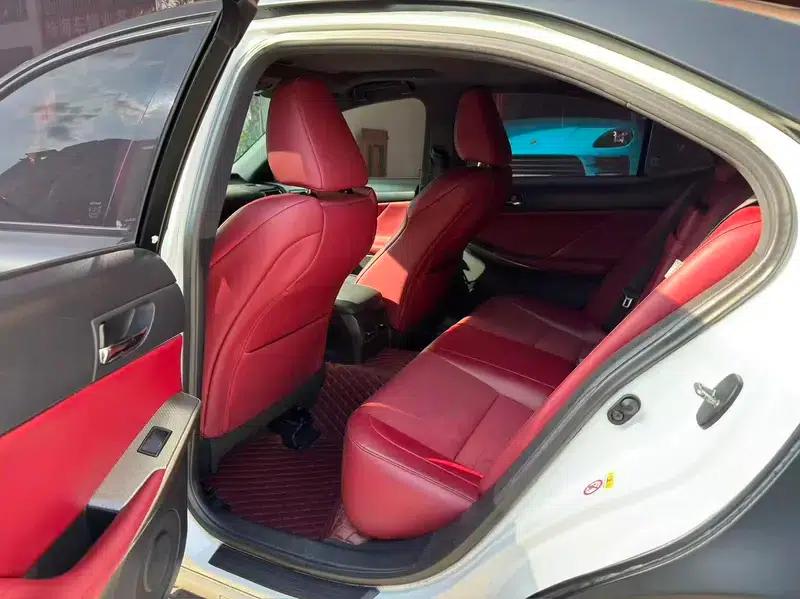 Lexus IS 2015 200t F SPORT — миниатюра 10