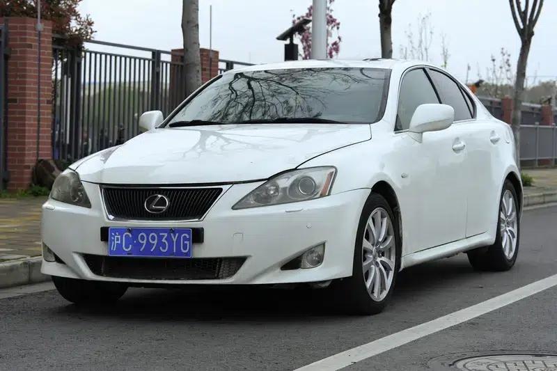 Lexus IS 2008 300 Luxury Edition — миниатюра 11