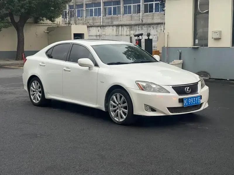 Lexus IS 2008 300 Luxury Edition — миниатюра 12