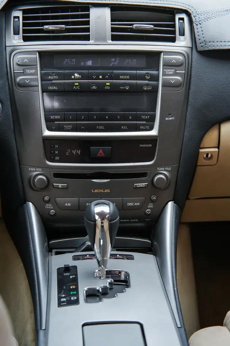 Lexus IS 2008 300 Luxury Edition — миниатюра 18