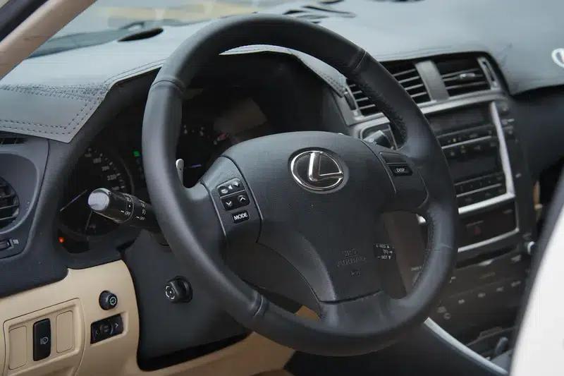 Lexus IS 2008 300 Luxury Edition — миниатюра 23