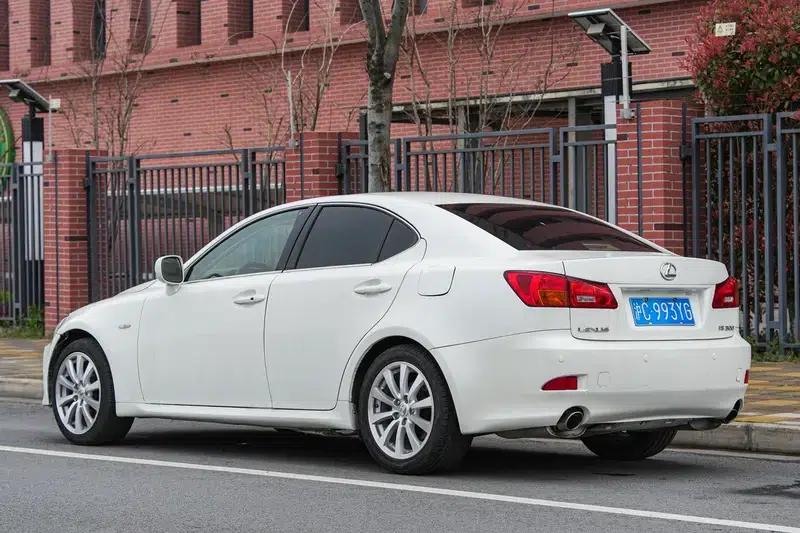 Lexus IS 2008 300 Luxury Edition — миниатюра 5