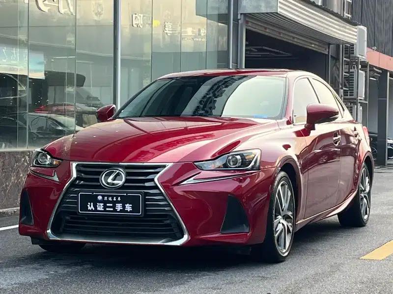 Lexus IS 2017 300 Sport Edition — миниатюра 1