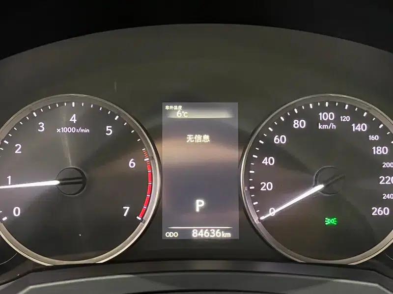 Lexus IS 2017 300 Sport Edition — миниатюра 12