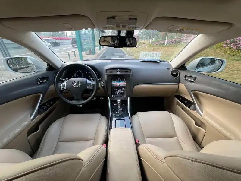 Lexus IS 2011 250 Sport Edition — миниатюра 11