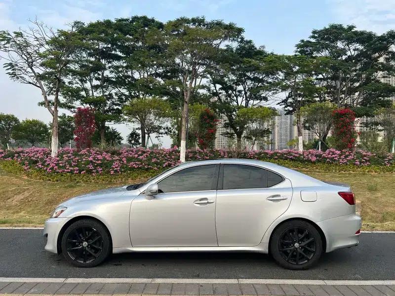 Lexus IS 2011 250 Sport Edition — миниатюра 4