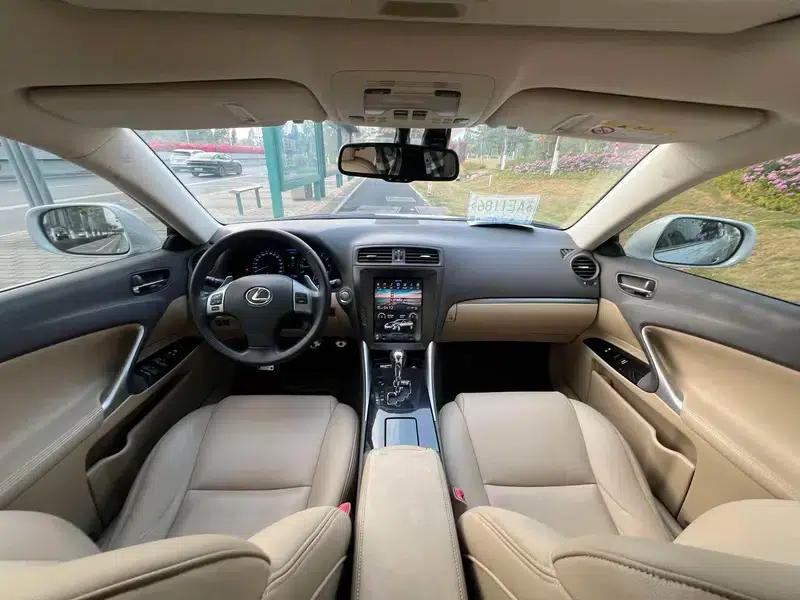 Lexus IS 2011 250 Sport Edition — миниатюра 8