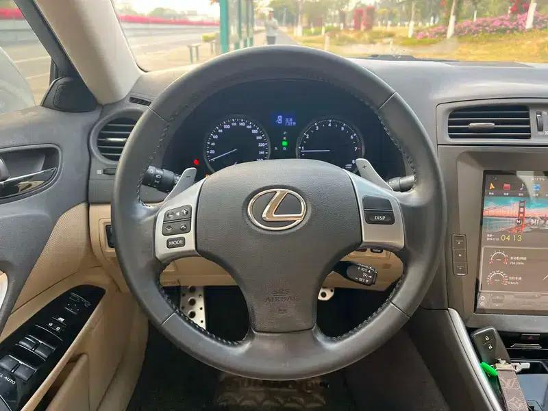 Lexus IS 2011 250 Sport Edition — миниатюра 10