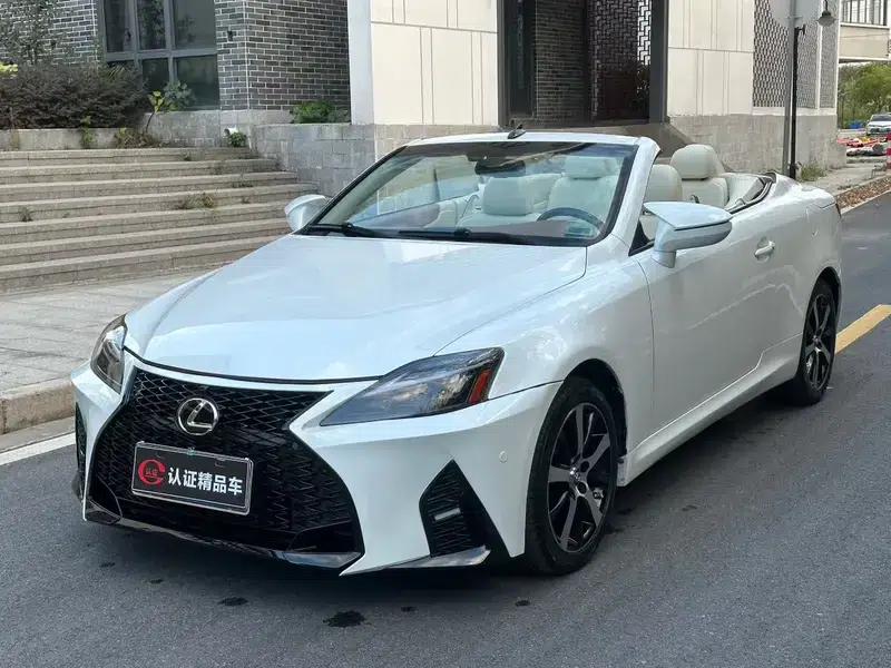 Lexus IS 2009 300C — миниатюра 1