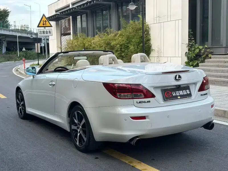 Lexus IS 2009 300C — миниатюра 4