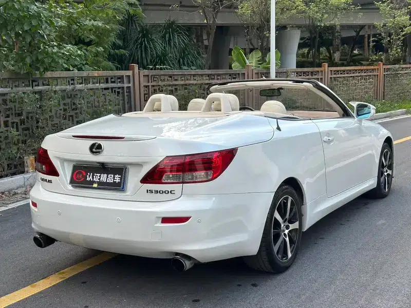 Lexus IS 2009 300C — миниатюра 6