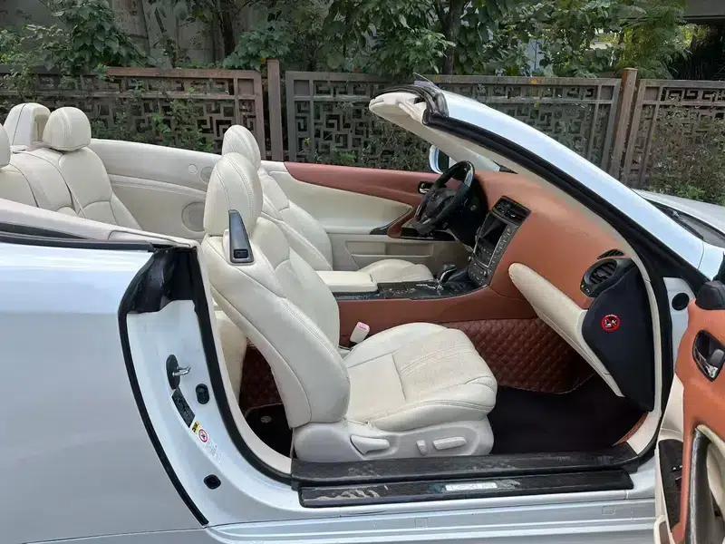 Lexus IS 2009 300C — миниатюра 9