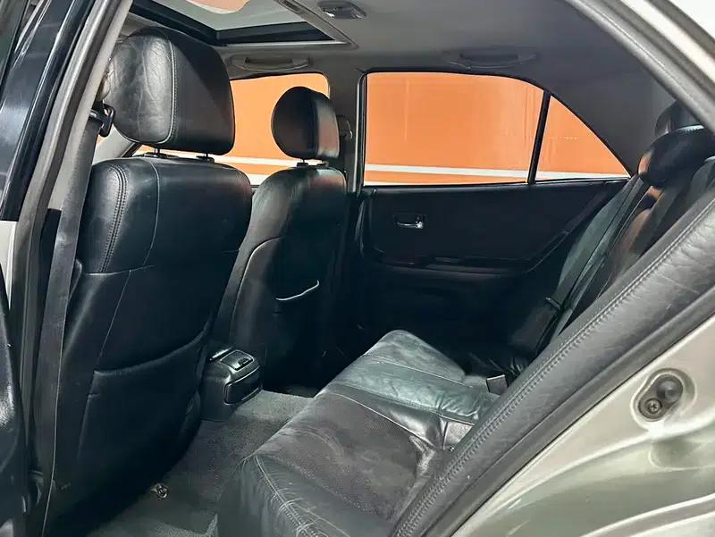 Lexus IS 2002 2.0L Automatic Rear-Wheel Drive 5-Seater (Parallel Import) — миниатюра 14