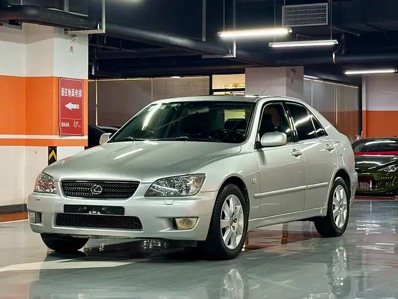 Lexus IS 2002 2.0L Automatic Rear-Wheel Drive 5-Seater (Parallel Import) — миниатюра 8