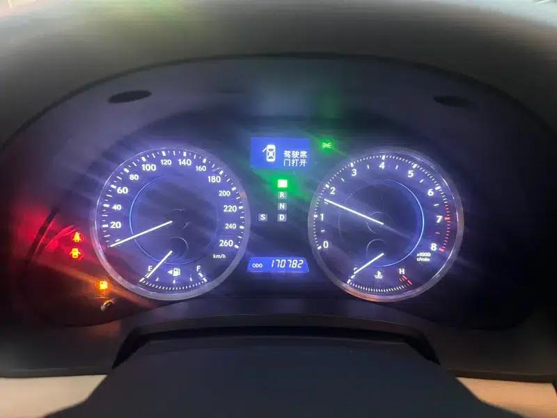 Lexus IS 2011 250 Sport Edition — миниатюра 14