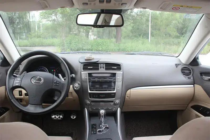 Lexus IS 2011 250 Sport Edition — миниатюра 15