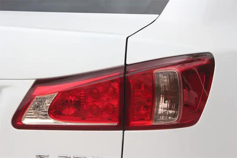 Lexus IS 2011 250 Sport Edition — миниатюра 9
