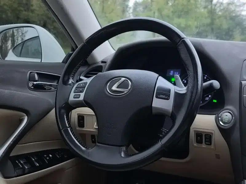 Lexus IS 2011 250 Sport Edition — миниатюра 14