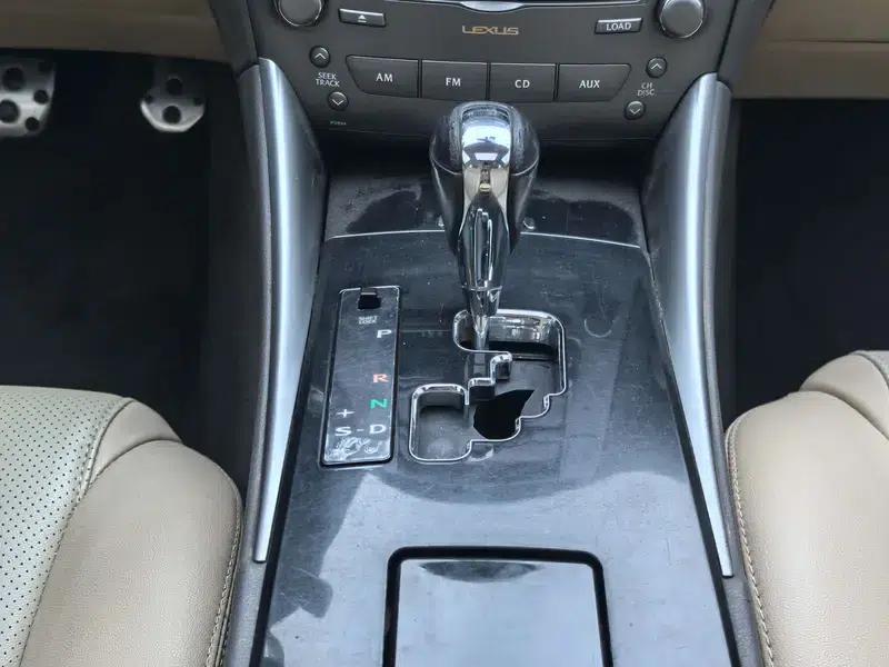 Lexus IS 2011 250 Sport Edition — миниатюра 15
