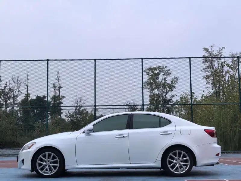 Lexus IS 2011 250 Sport Edition — миниатюра 4