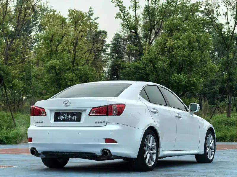 Lexus IS 2011 250 Sport Edition — миниатюра 7