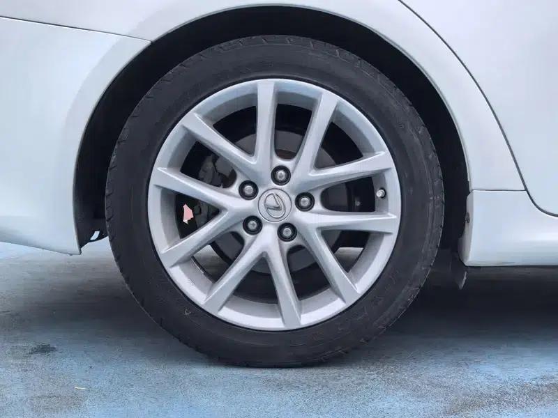 Lexus IS 2011 250 Sport Edition — миниатюра 8