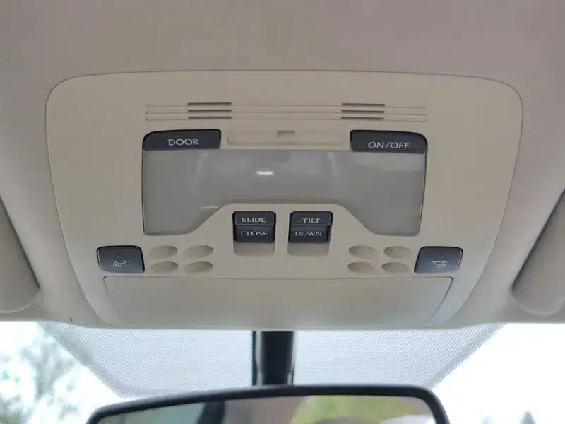 Lexus IS 2011 250 Sport Edition — миниатюра 9