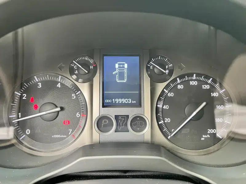 2019 Lexus GX 460 (Middle East version) — миниатюра 11