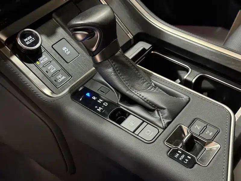 Lexus GX 2024 550h Overtrail Peak Edition — миниатюра 13