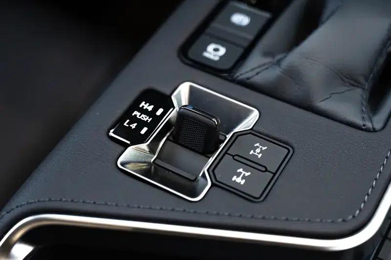 Lexus GX 2024 550h Overtrail Peak Edition — миниатюра 26