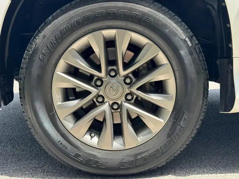 2015 Lexus GX 400 Luxury Edition — миниатюра 17