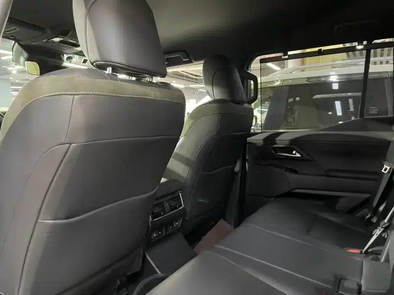Lexus GX 2024 550h Overtrail Peak Edition — миниатюра 14
