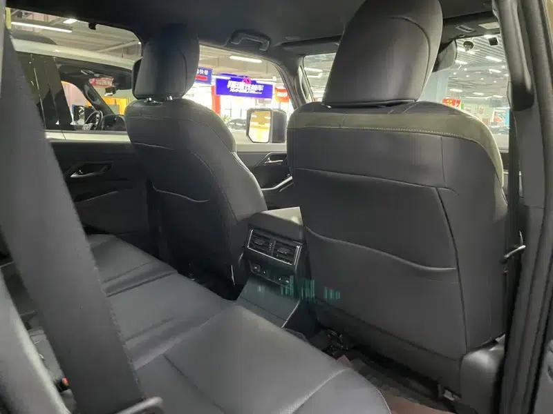 Lexus GX 2024 550h Overtrail Peak Edition — миниатюра 15