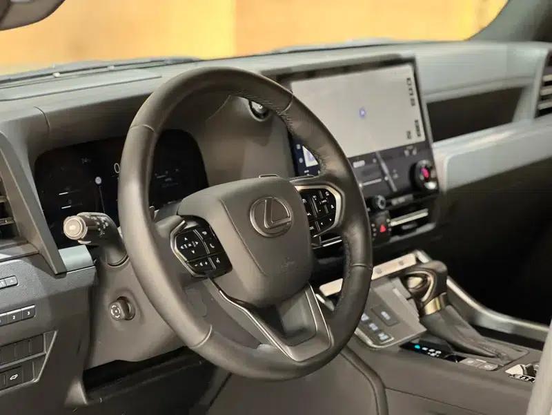Lexus GX 2024 550h Overtrail Peak Edition — миниатюра 13
