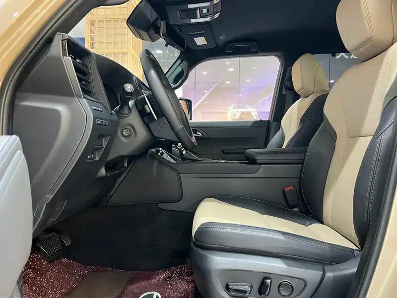 Lexus GX 2024 550h Overtrail Peak Edition — миниатюра 17