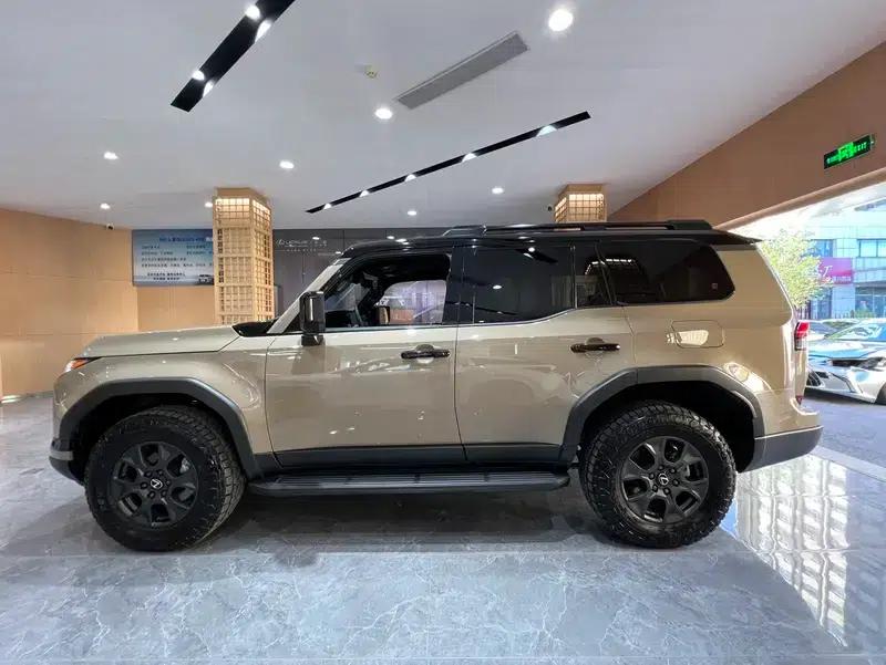 Lexus GX 2024 550h Overtrail Peak Edition — миниатюра 3