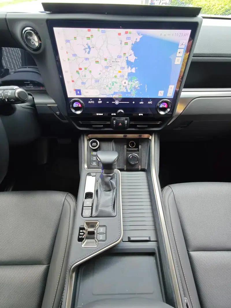 Lexus GX 2024 550h Overtrail Peak Edition — миниатюра 11